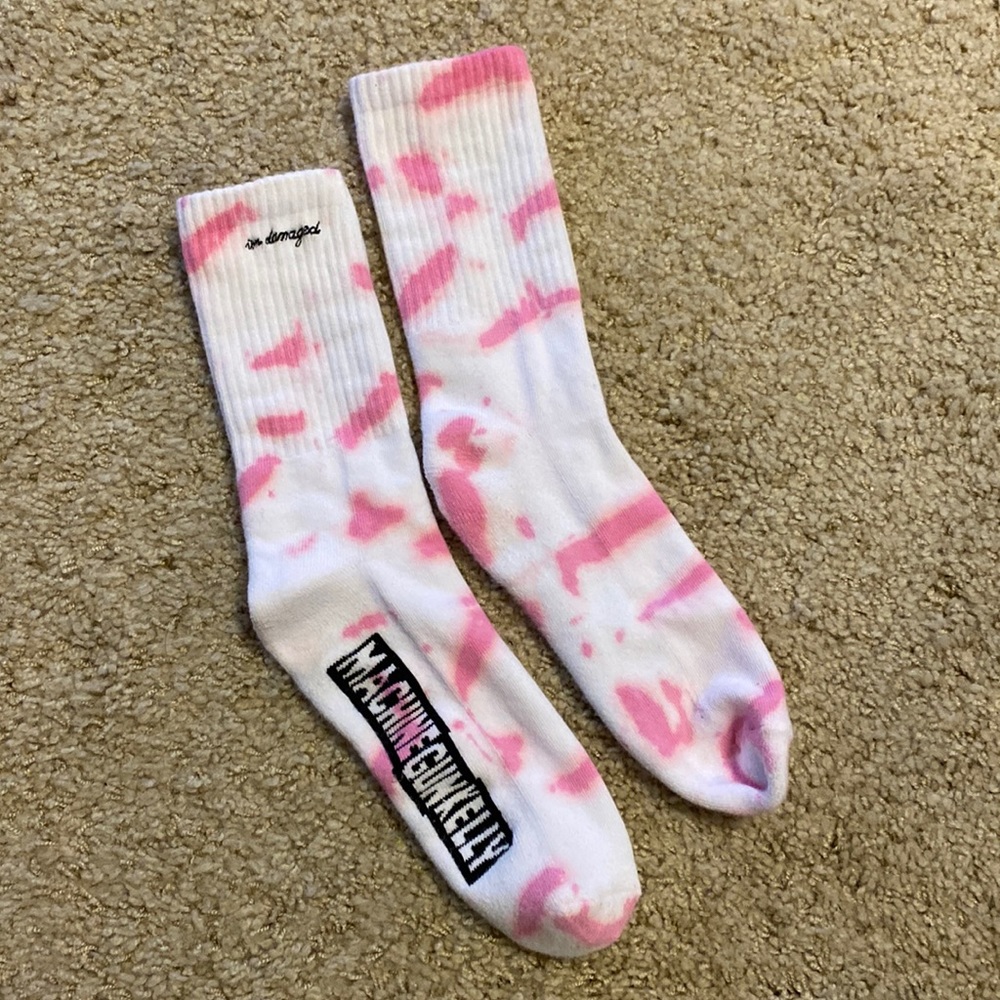 Machine Gun Kelly Mainstream Sellout tour 2022 pink tie-dye socks